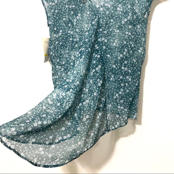 NWT Eyeshadow Blue Floral Sheer Blouse - Picture 6 of 6